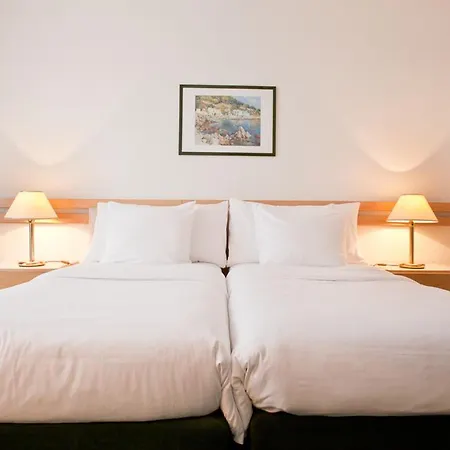 Drake Longchamp Hotel