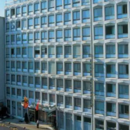 Drake Longchamp Hotel