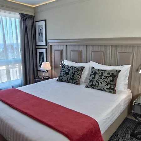 Drake Longchamp Hotel 3*